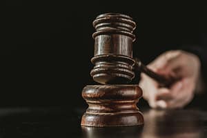 Sąd zmienia zdanie! I&nbsp;wstrzymuje spłatę kredytu pseudowalutowego na&nbsp;czas trwającego postępowania sądowego